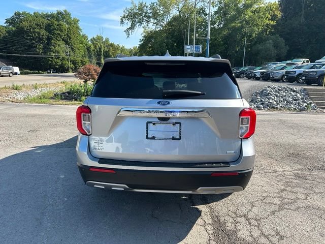 Used 2020 Ford Explorer XLT w/ Equipment Group 202A AWD/4WD image 3