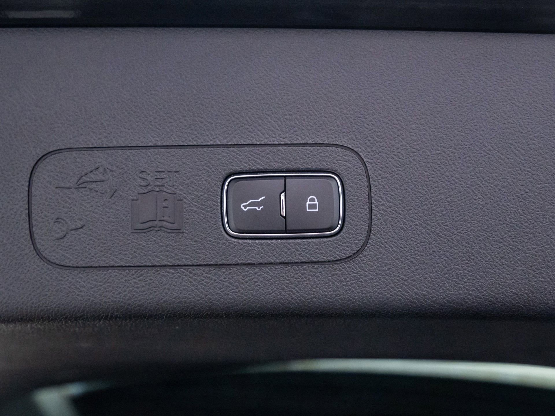 Used 2023 Lincoln Aviator Reserve w/ Equipment Group 201A image 32