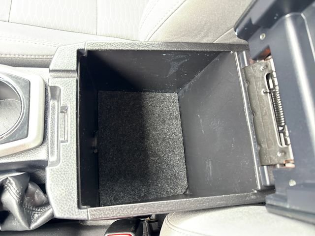 Used 2017 Toyota Tacoma SR5 w/ Tow Package AWD/4WD image 31