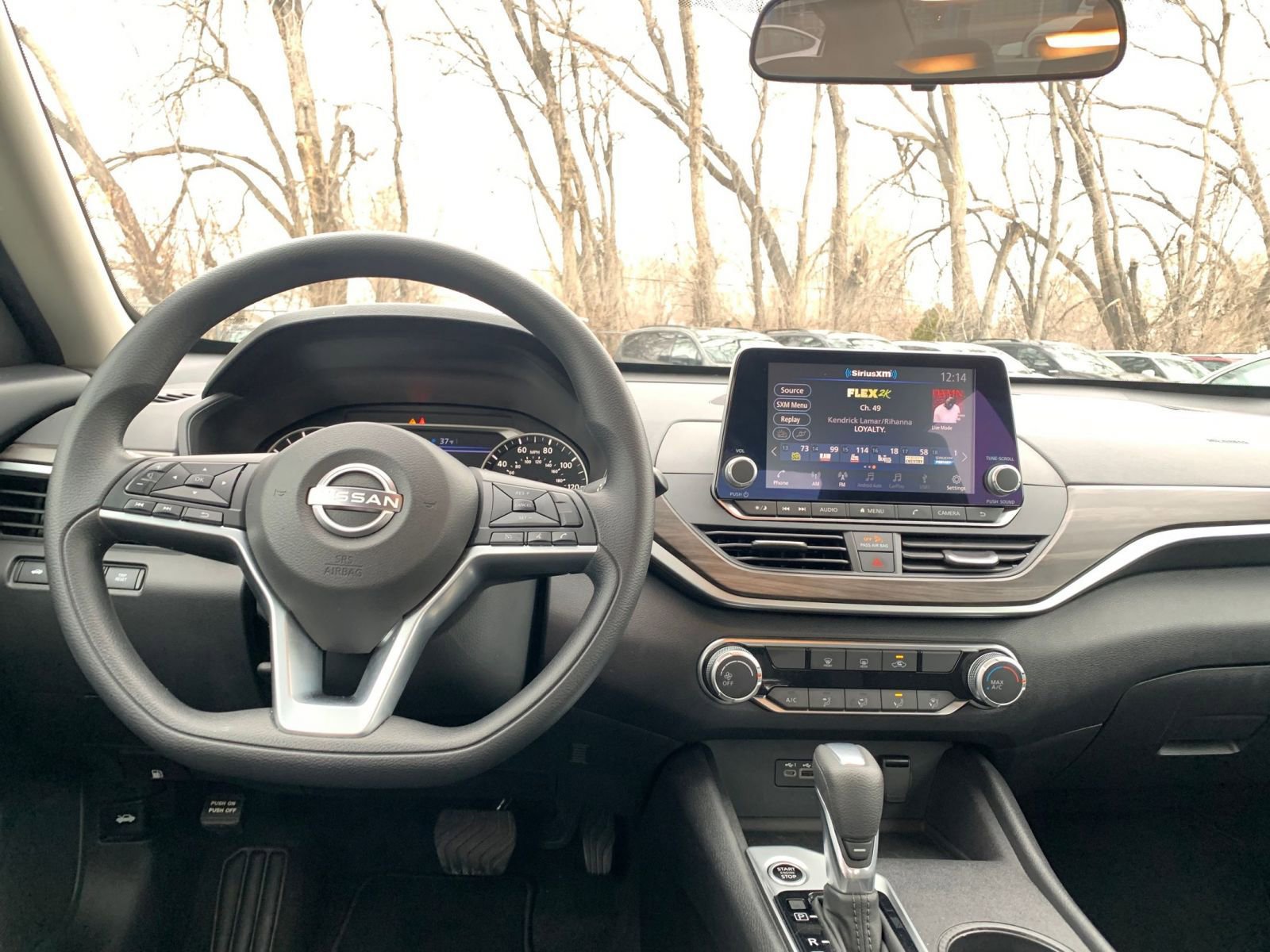 Used 2025 Nissan Altima 2.5 SV image 34