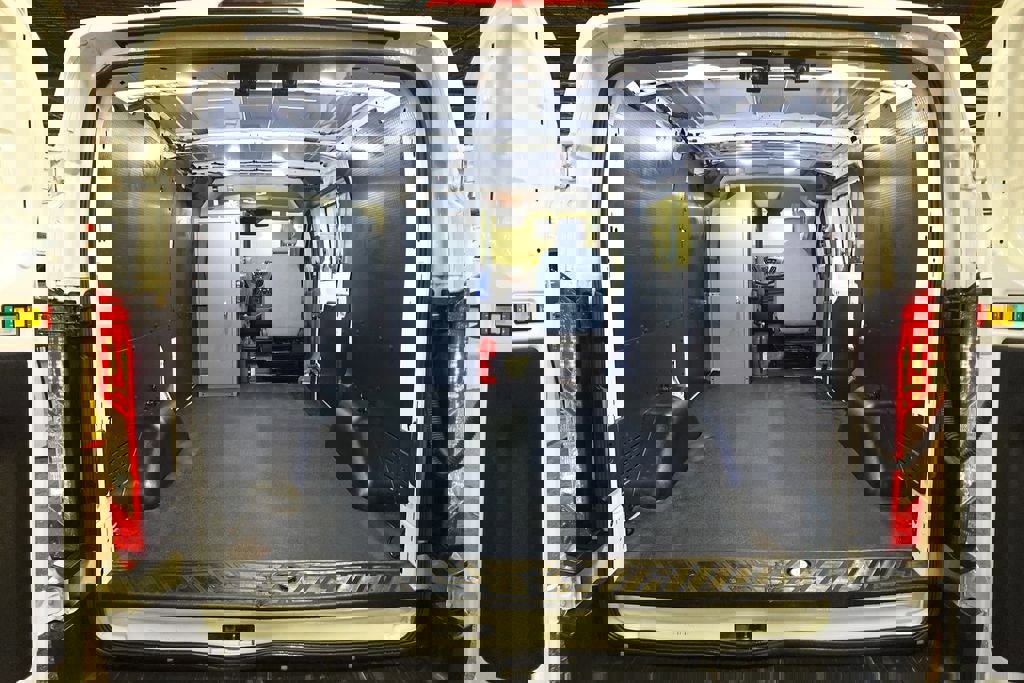 Used 2019 Ford Transit 250 130 Low Roof image 18