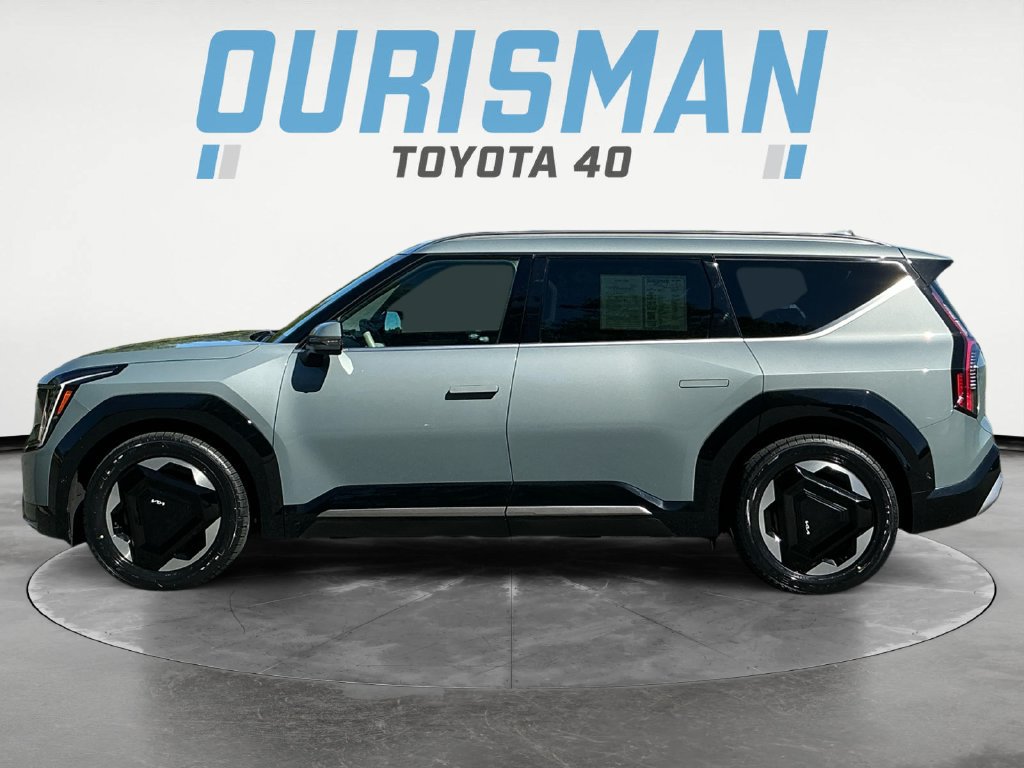 Used 2024 Kia EV9 Land w/ Towing Package AWD/4WD image 4
