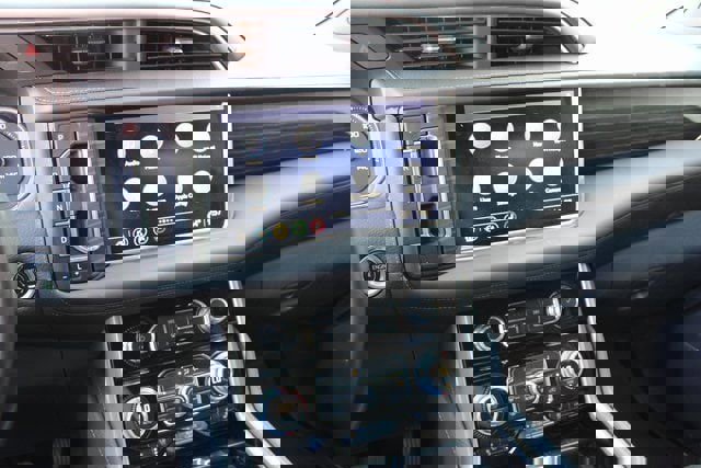 Used 2021 GMC Yukon Denali w/ Denali Premium Package image 8