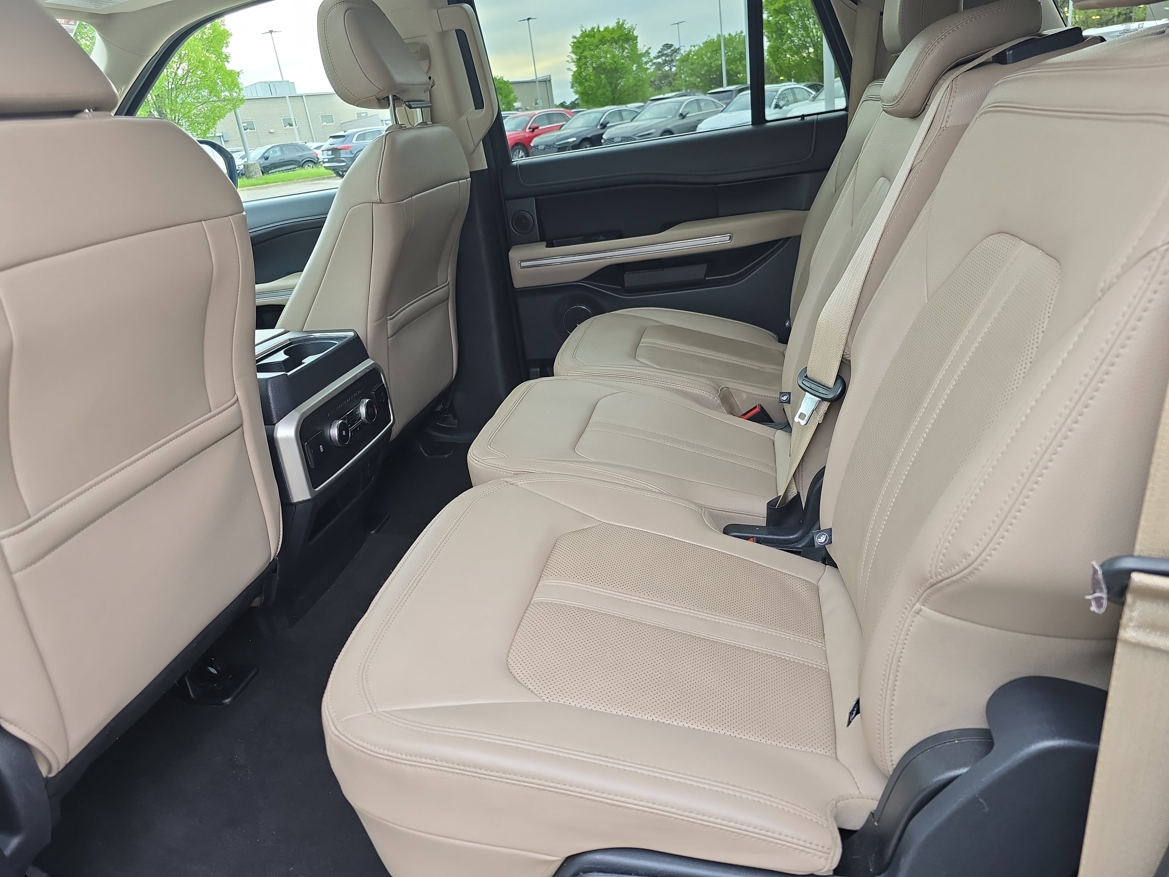 Used 2024 Ford Expedition Max Limited image 14