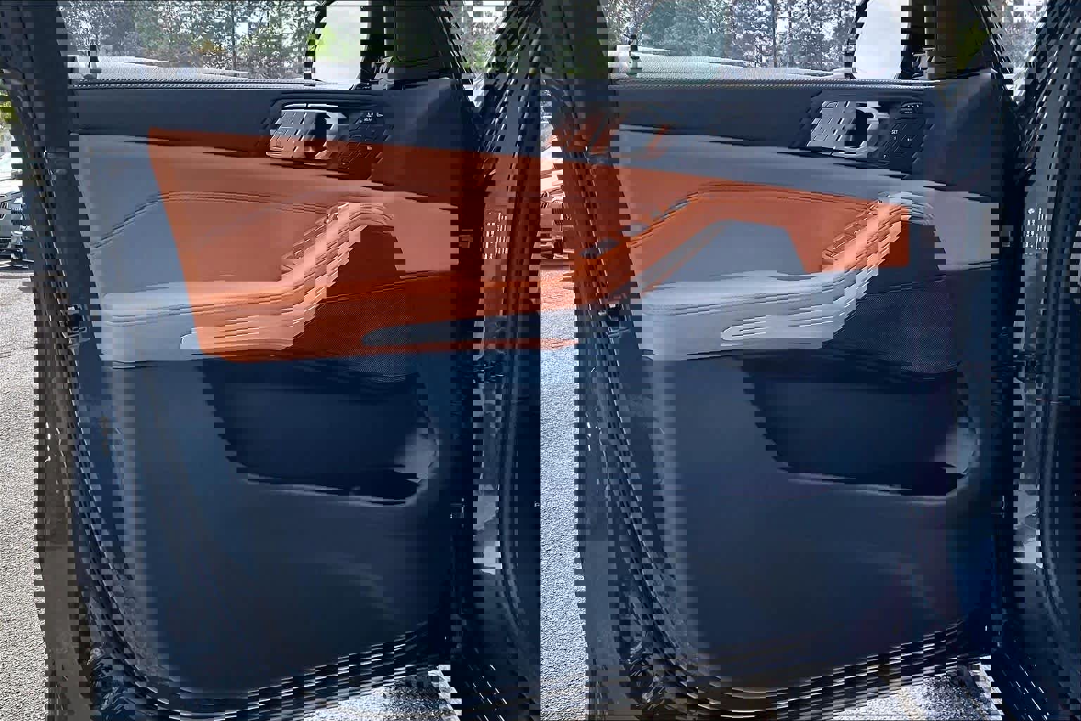 Used 2022 BMW X7 xDrive40i w/ Premium Package image 22