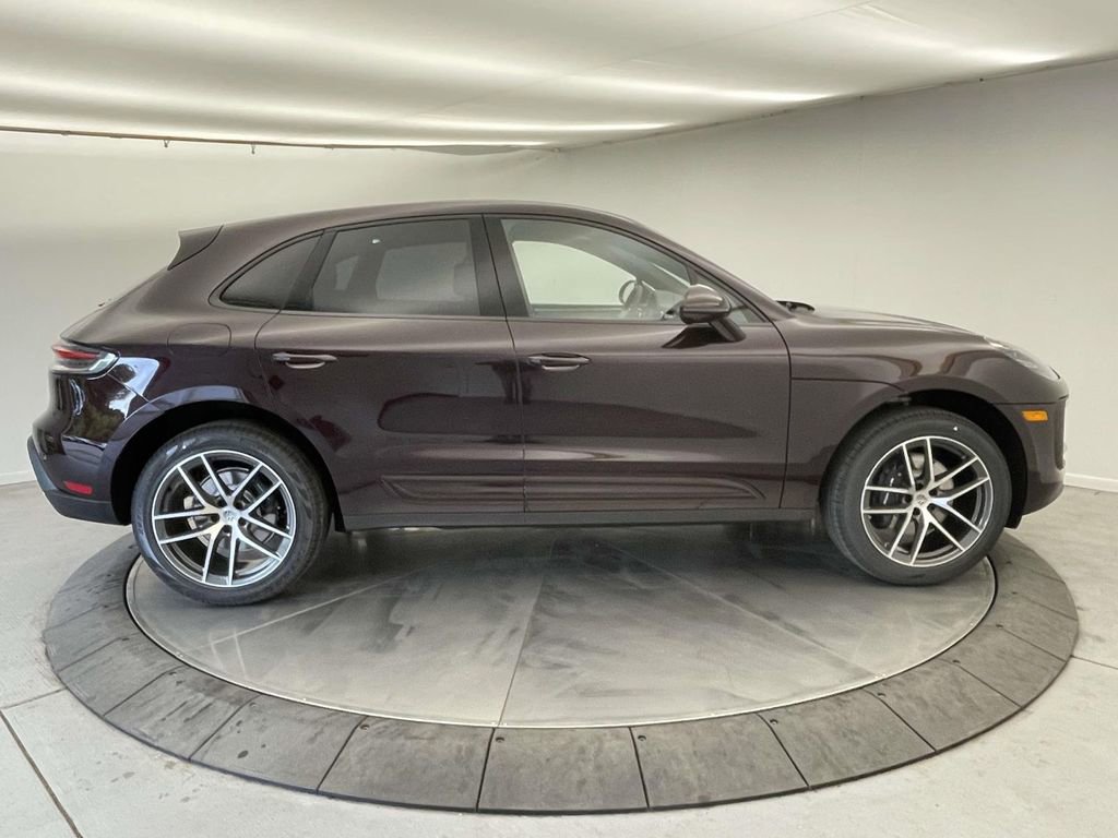 New 2026 Porsche Macan AWD/4WD image 8