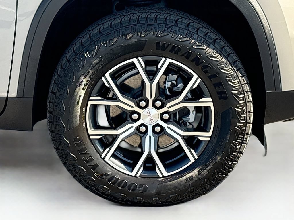 Used 2026 GMC Acadia AT4 w/ Luxury Package AWD/4WD image 32
