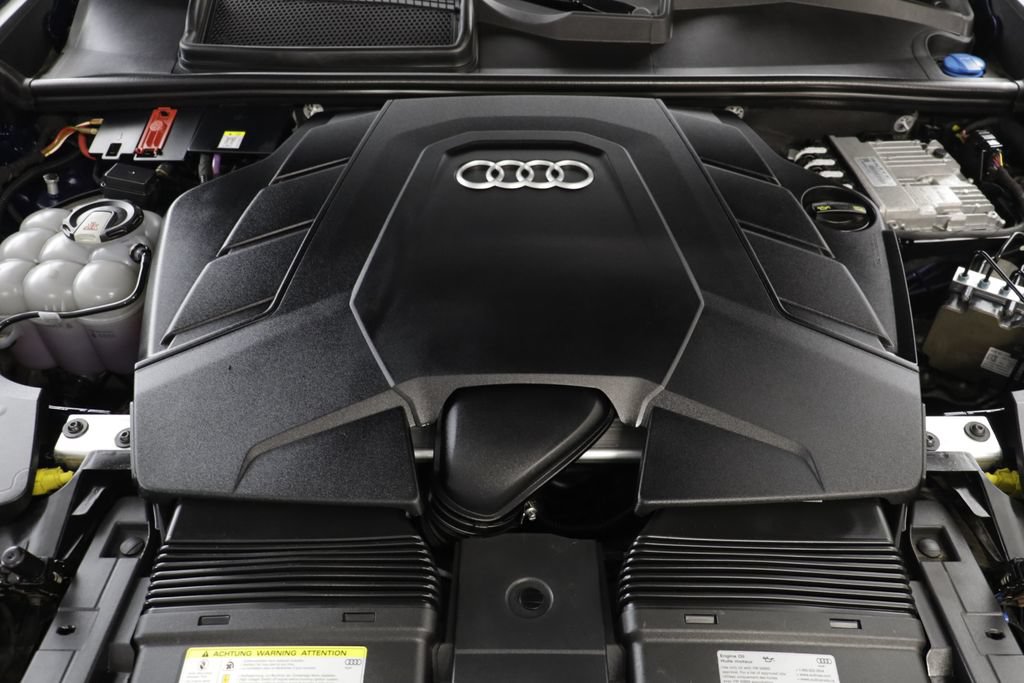 Used 2019 Audi Q8 Premium Plus w/ Premium Plus AWD/4WD image 23