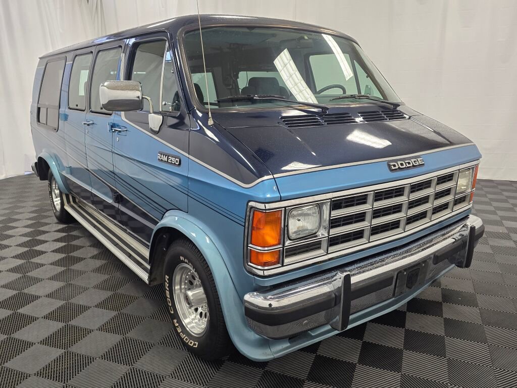 Used 1991 Dodge B2500 image 7