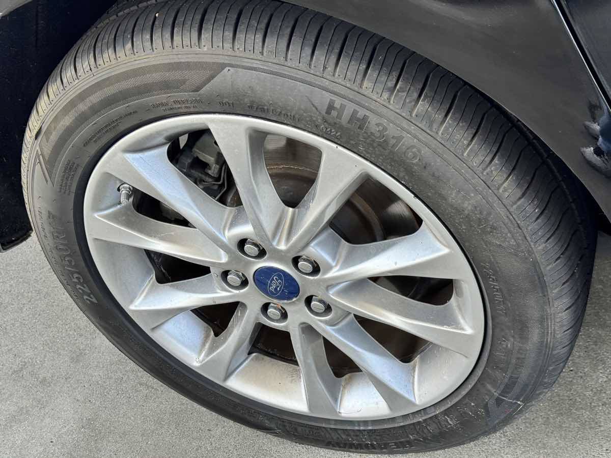 Used 2017 Ford Fusion SE w/ Fusion SE Technology Package FWD image 21