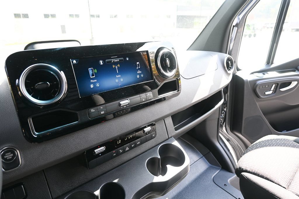 Used 2026 Mercedes-Benz Sprinter 2500 image 13