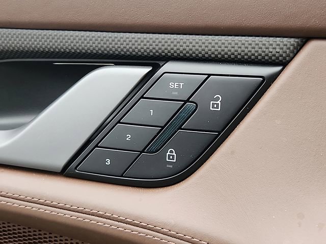 Used 2022 Porsche Taycan Turbo S image 26