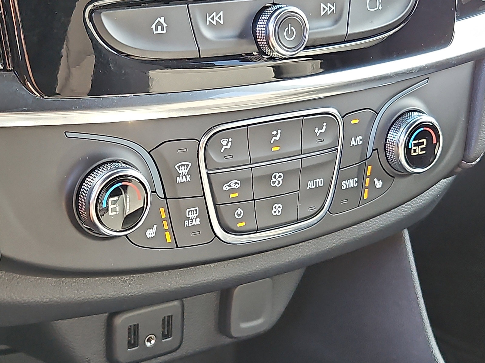 Certified 2023 Chevrolet Traverse LT image 15