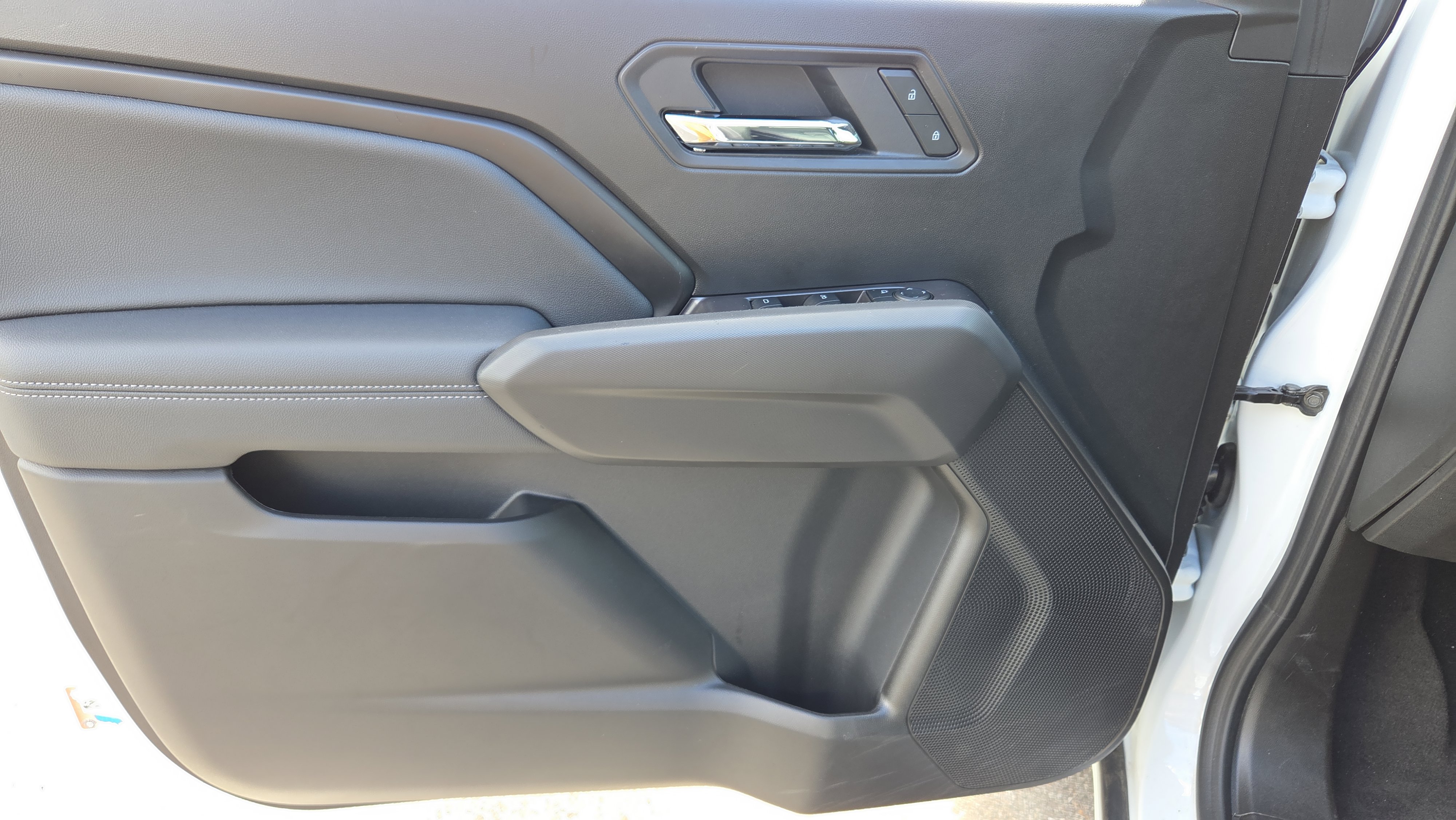 New 2025 Chevrolet Colorado LT w/ LT Convenience Package image 17