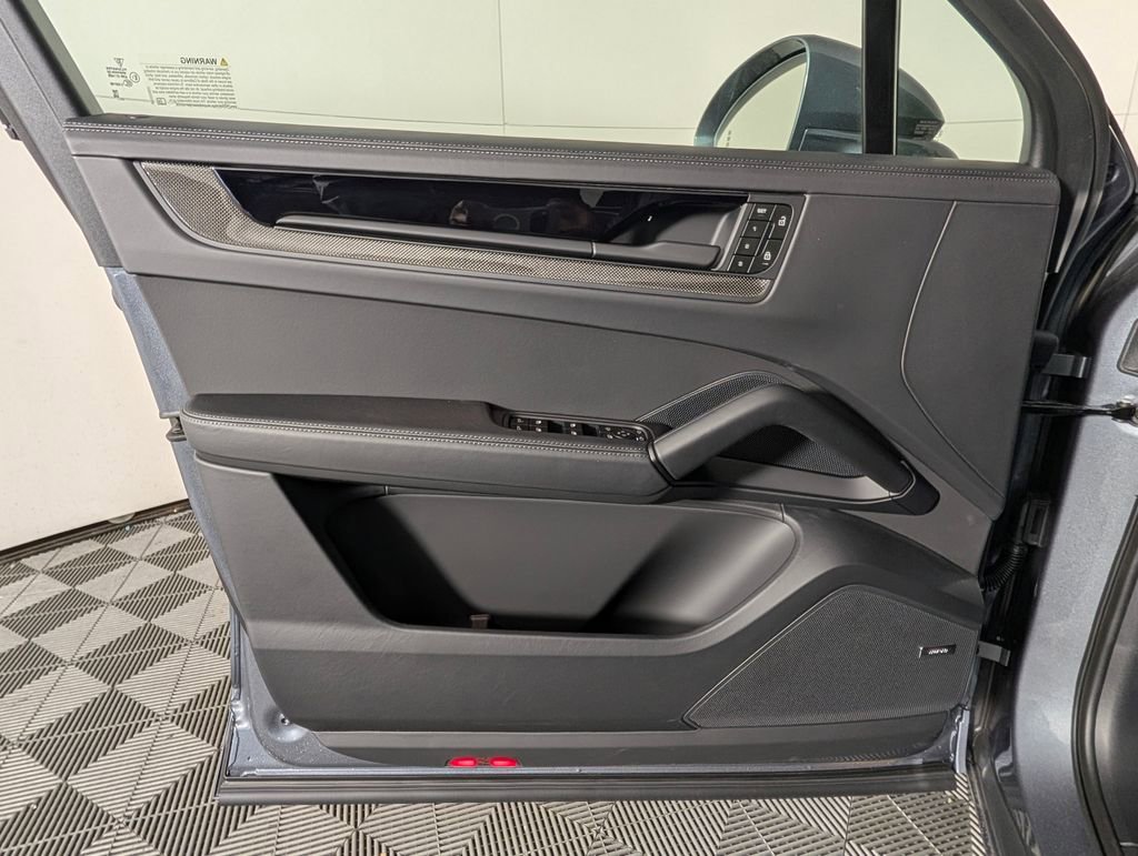 New 2026 Porsche Cayenne GTS image 25