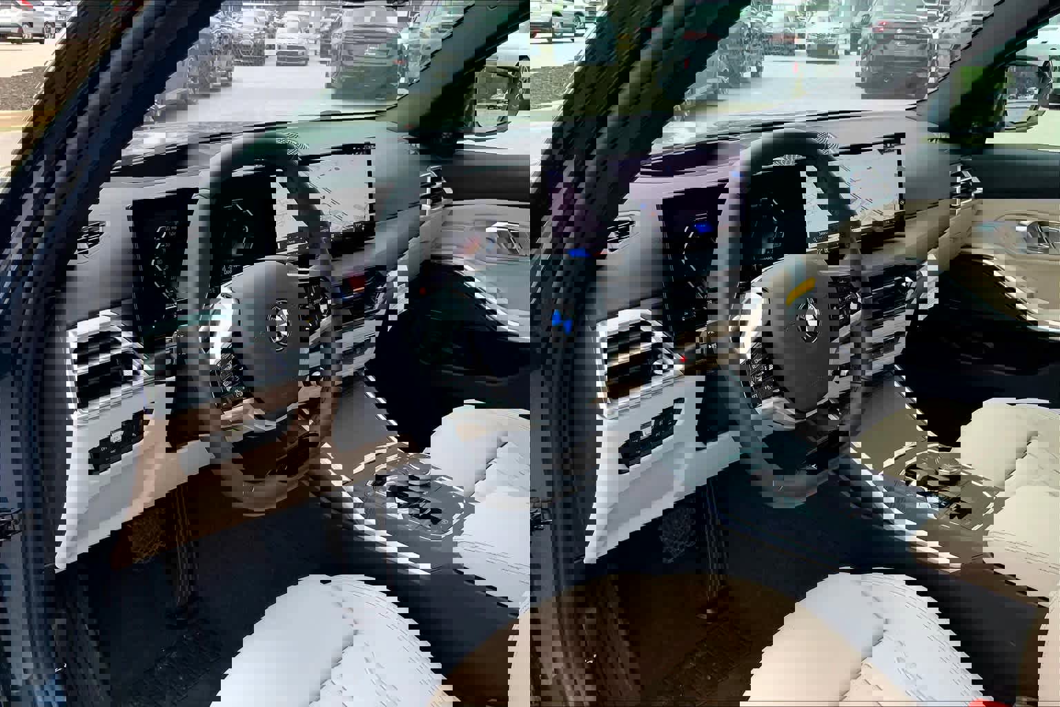 New 2025 BMW 330i Sedan w/ Premium Package image 9