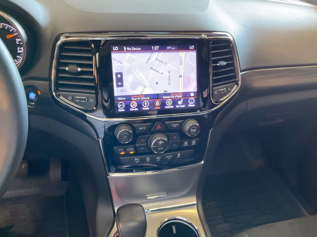Used 2019 Jeep Grand Cherokee Altitude AWD/4WD image 16