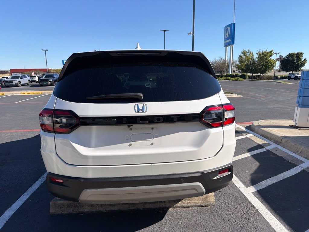 Used 2025 Honda Pilot EX-L image 7