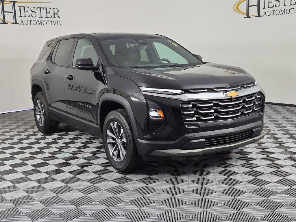 Used 2026 Chevrolet Equinox LT FWD image 2