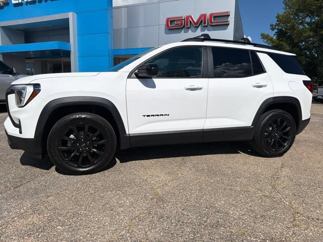Used 2026 GMC Terrain Elevation w/ Elevation Premium Package AWD/4WD image 2