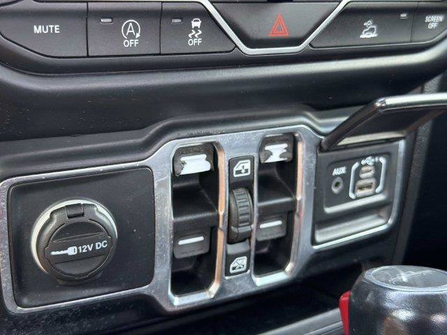 Used 2021 Jeep Gladiator Overland w/ Popular Equipment Package AWD/4WD image 23