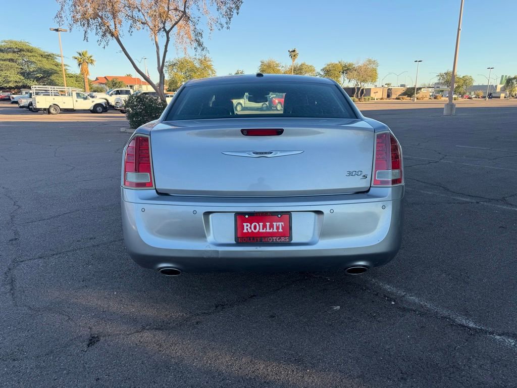 Used 2014 Chrysler 300 S w/ Luxury Group image 7