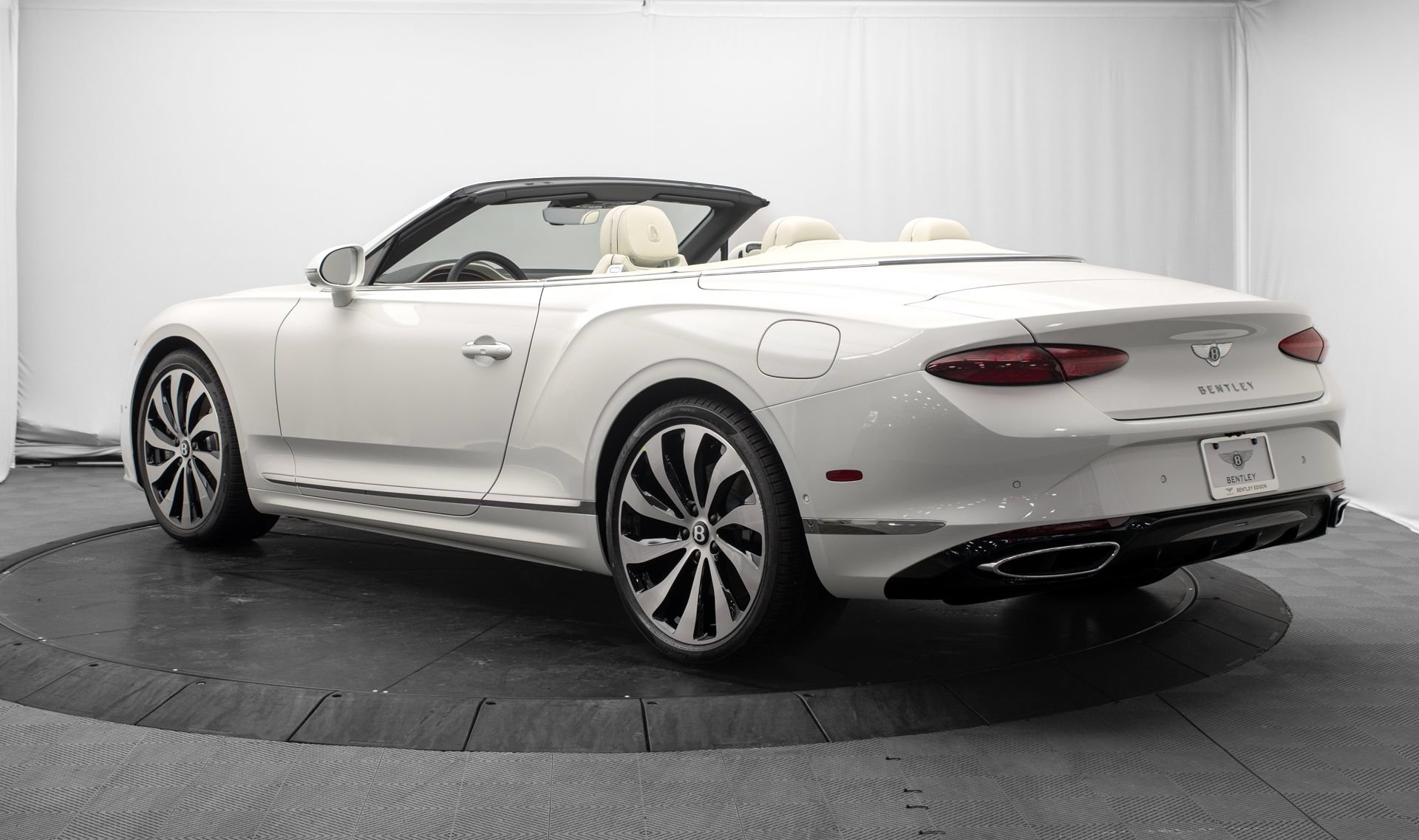 New 2026 Bentley Continental GTC AWD/4WD image 5