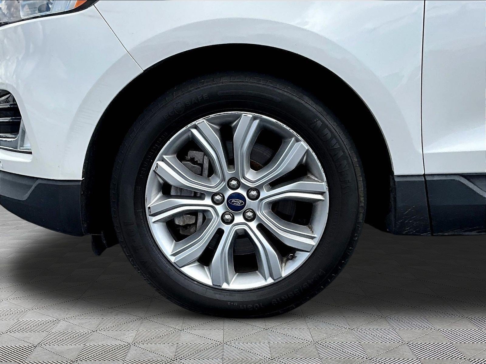 Used 2021 Ford Edge Titanium AWD/4WD image 34