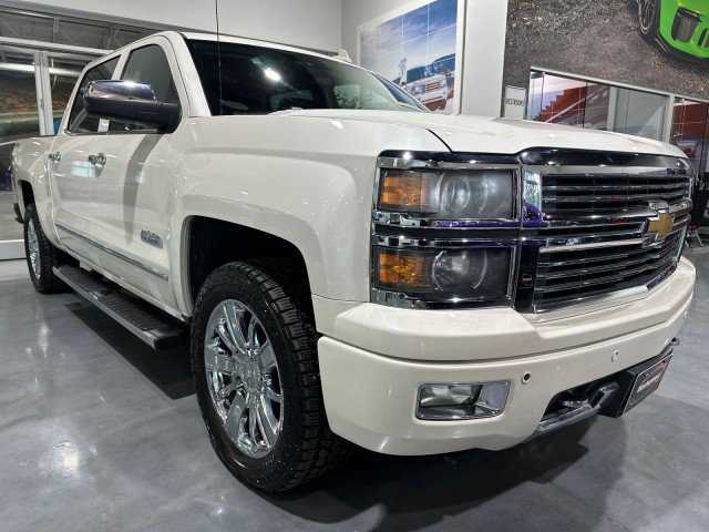 Used 2015 Chevrolet Silverado 1500 High Country w/ High Country Premium Package AWD/4WD image 19