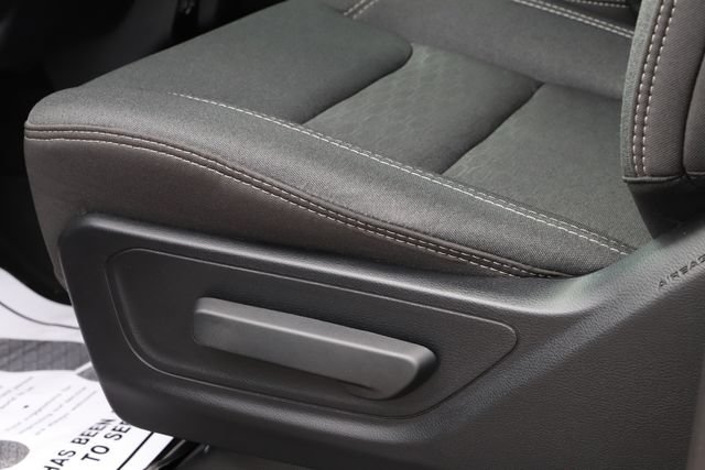 Used 2025 RAM 1500 Warlock AWD/4WD image 15