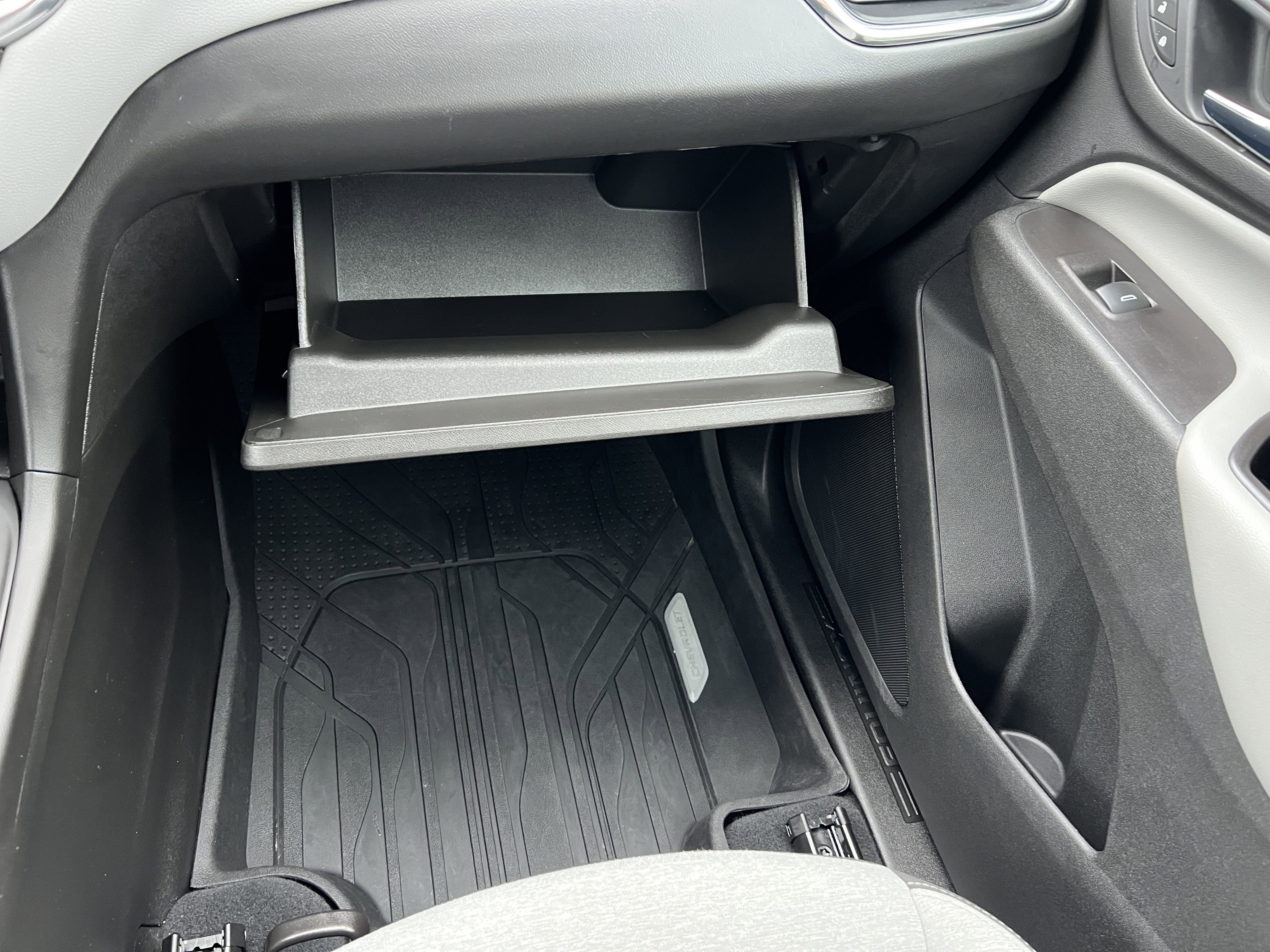 Certified 2022 Chevrolet Equinox LS w/ LPO, Floor Liner Package image 35