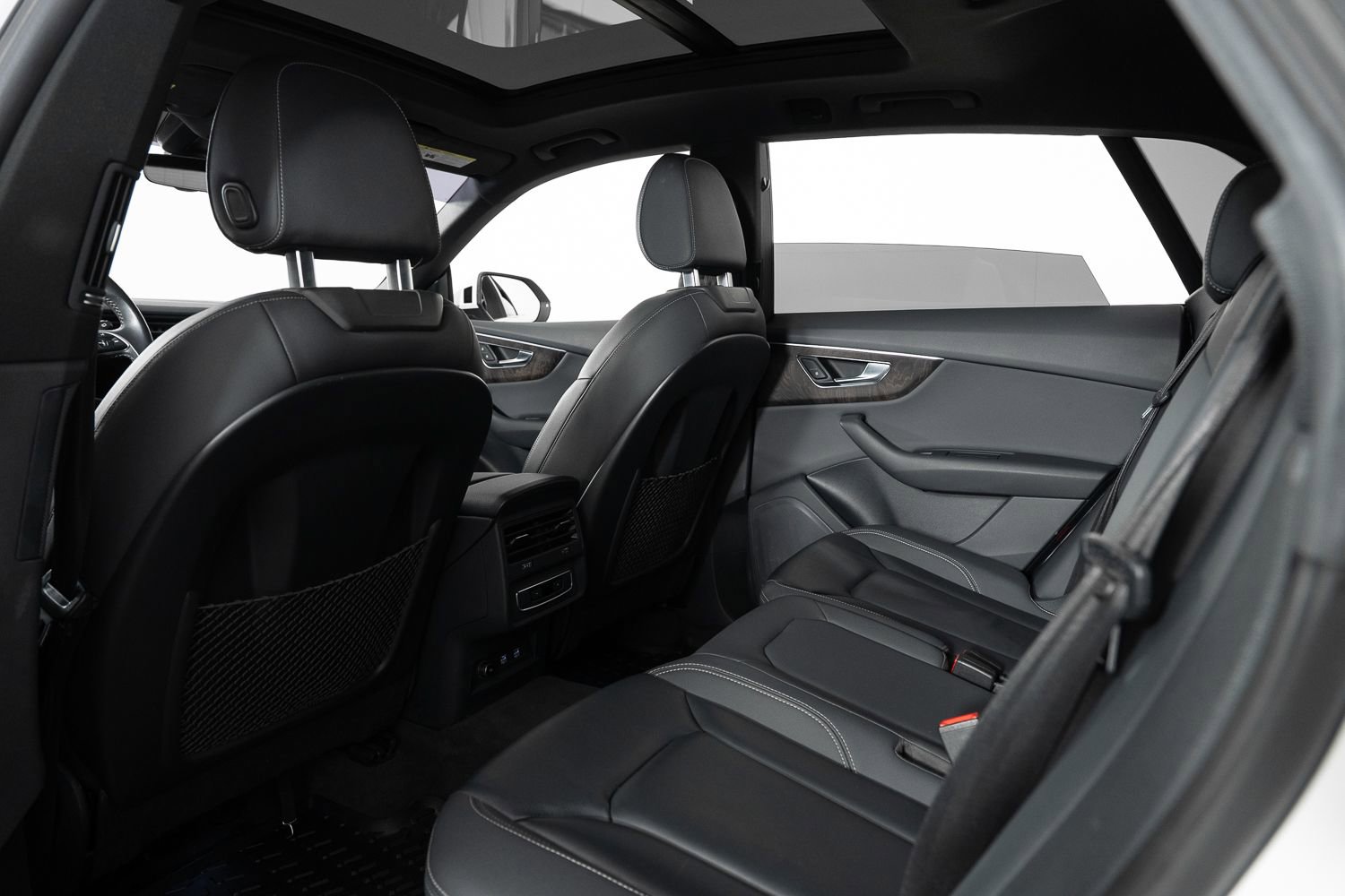 Used 2019 Audi Q8 Premium w/ Convenience Package image 19