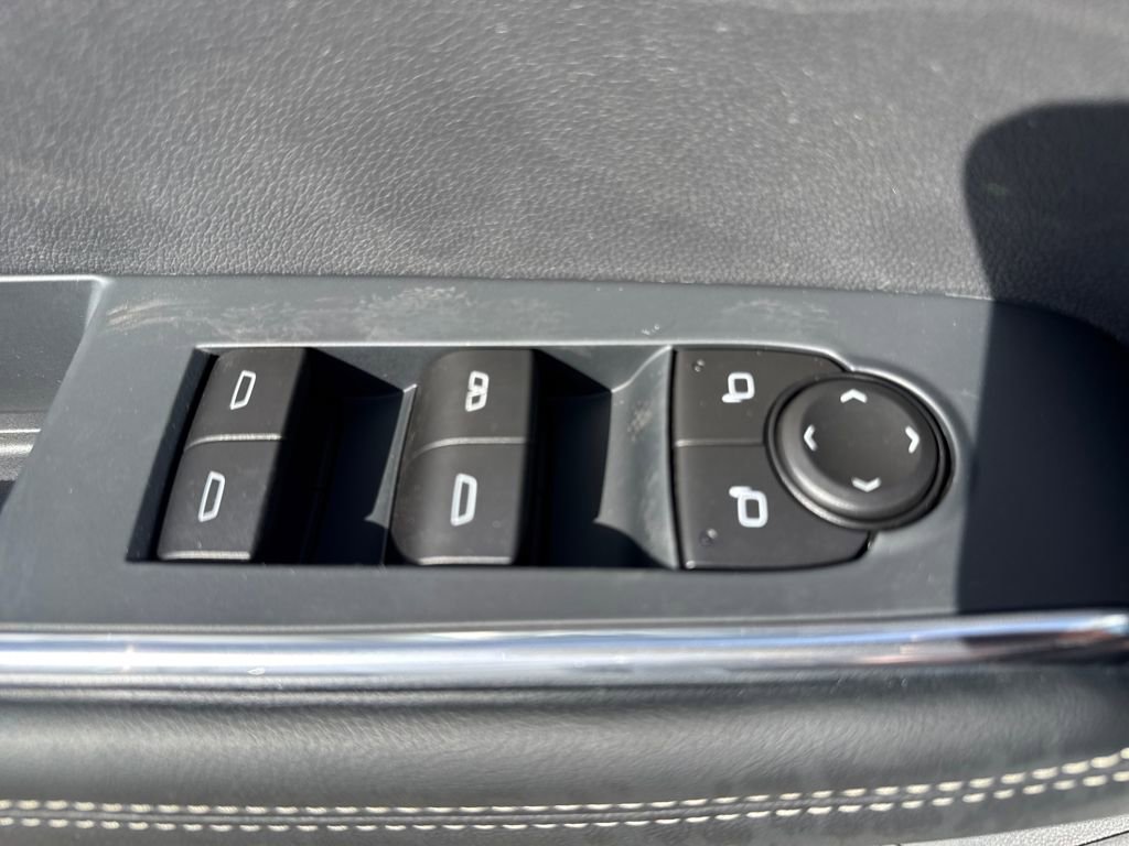 New 2026 GMC Acadia Elevation w/ Black Edition FWD image 17