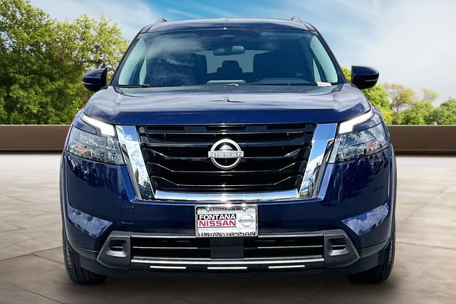 Certified 2024 Nissan Pathfinder SV FWD image 2