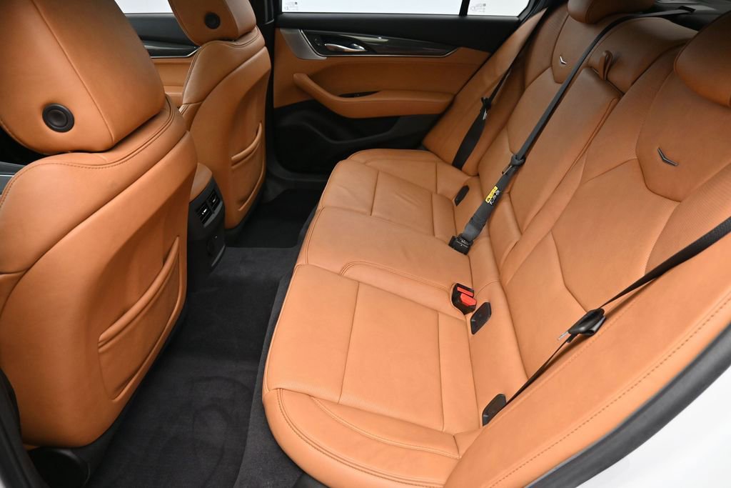 Used 2022 Cadillac CT5 V w/ Platinum Package RWD image 7