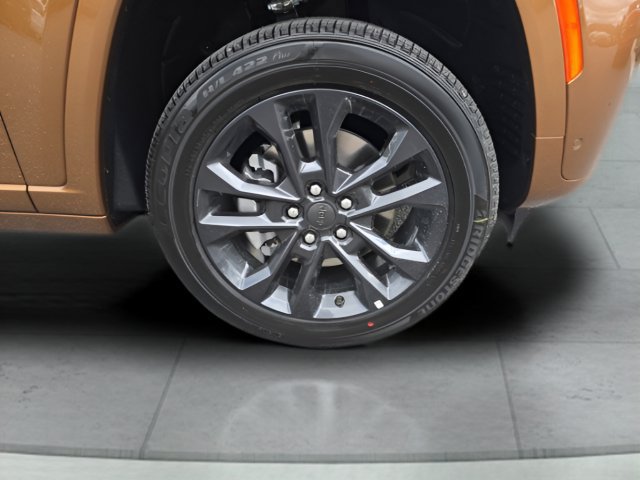 New 2026 Jeep Grand Cherokee L Limited AWD/4WD image 8