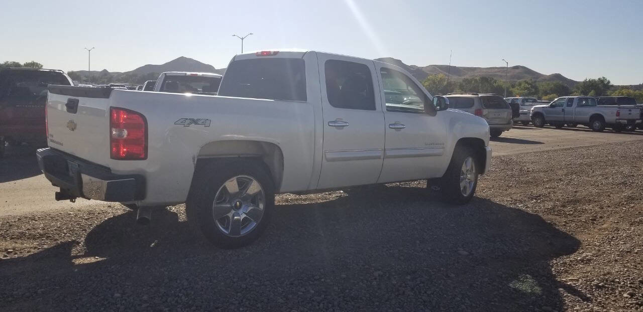 Used 2011 Chevrolet Silverado 1500 LTZ w/ LTZ White Diamond Edition image 3