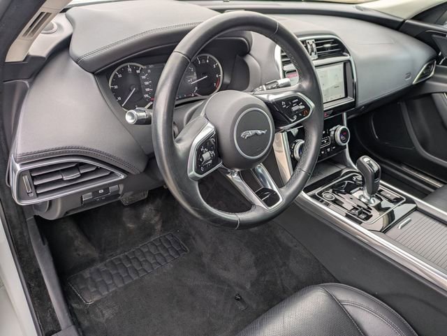 Used 2020 Jaguar XE S image 7