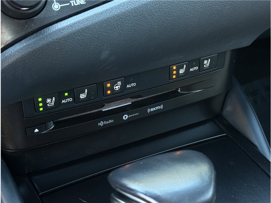 Used 2019 Lexus ES 300h w/ Premium Package FWD image 14