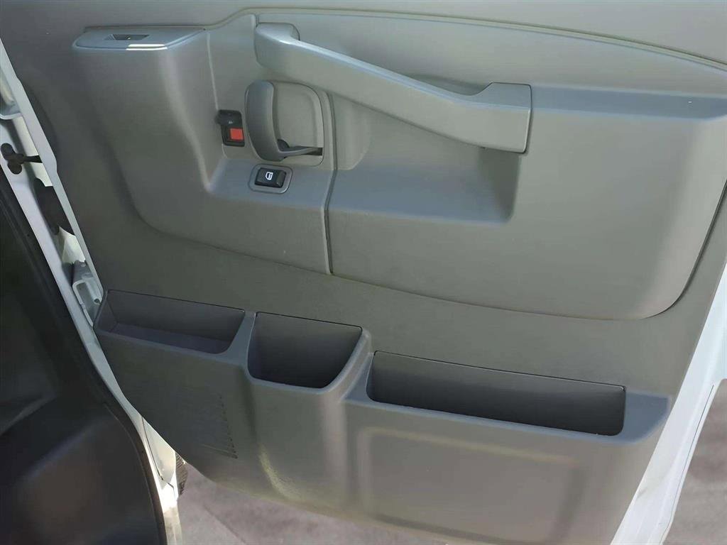 Used 2024 GMC Savana 2500 w/ Driver Convenience Package image 15