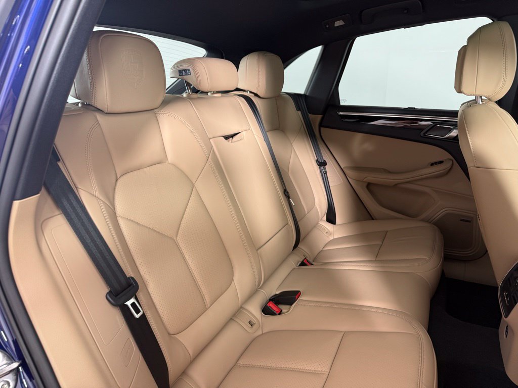 New 2026 Porsche Macan AWD/4WD image 18