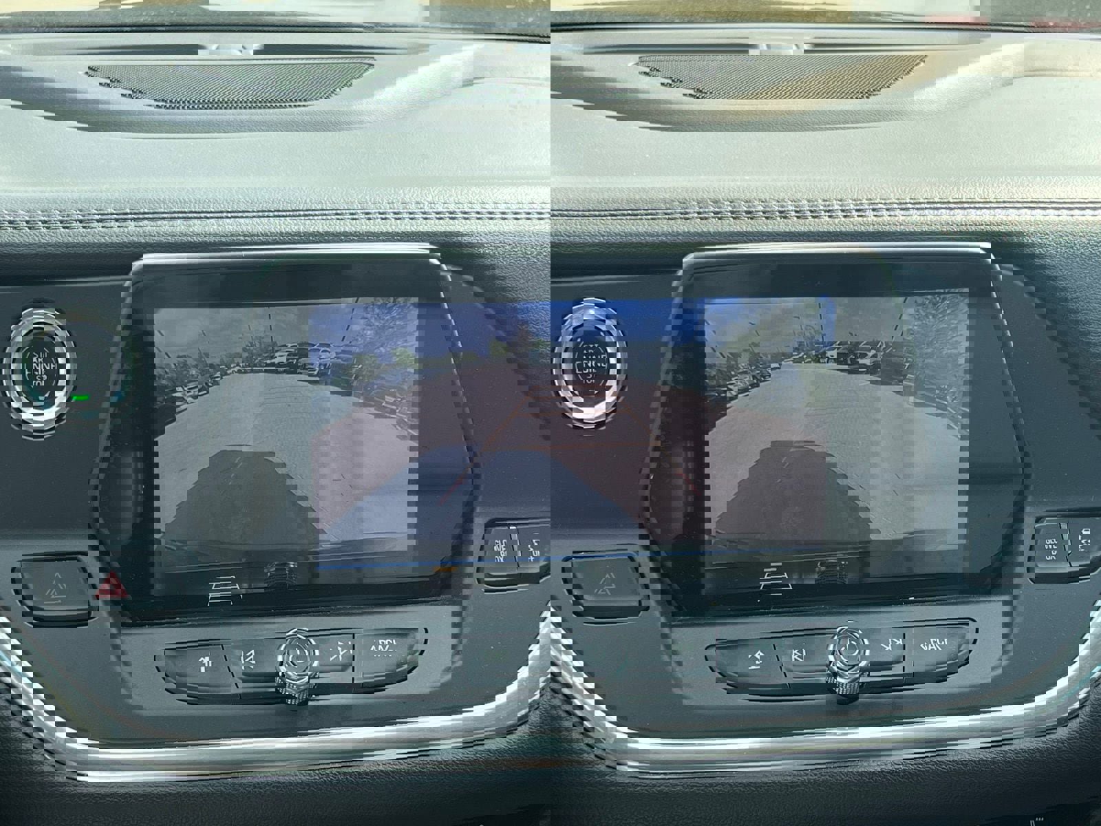 Used 2019 Chevrolet Blazer LT w/ Sun and Wheels Package FWD image 32