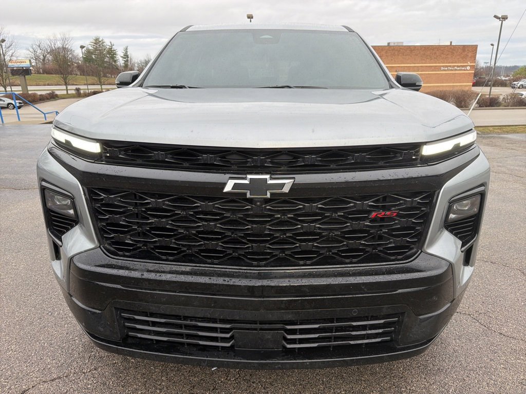 Used 2025 Chevrolet Traverse RS w/ LPO, Floor Liner Package image 2