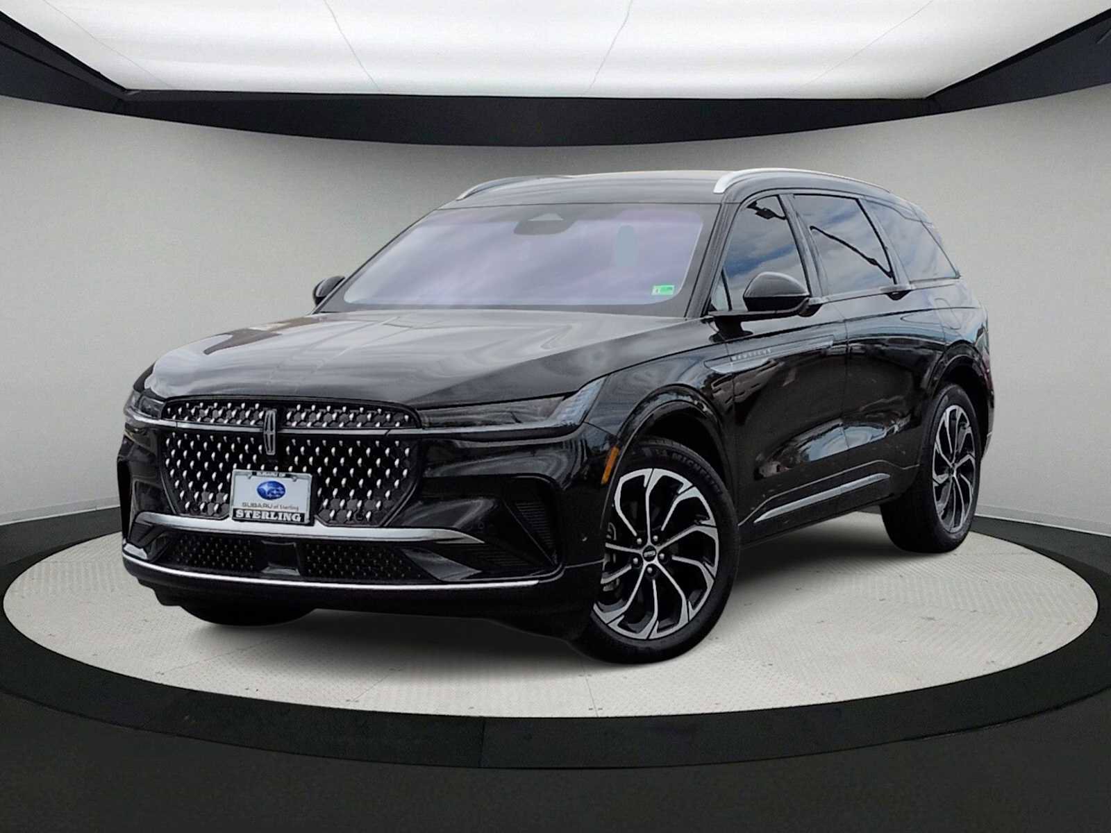 Used 2024 Lincoln Nautilus Reserve image 1