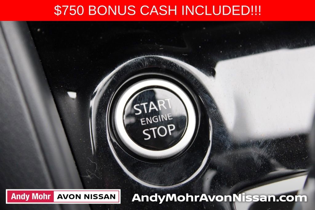 New 2025 Nissan Versa SR w/ Trunk Package image 19