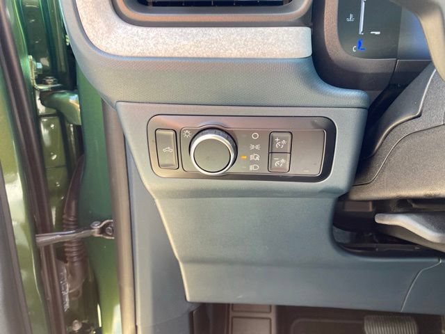 Used 2025 Ford Maverick XLT w/ XLT Luxury Package AWD/4WD image 11