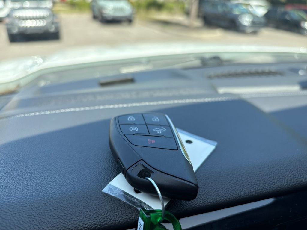 Used 2023 Chevrolet Silverado 1500 LTZ w/ LTZ Premium Package image 31