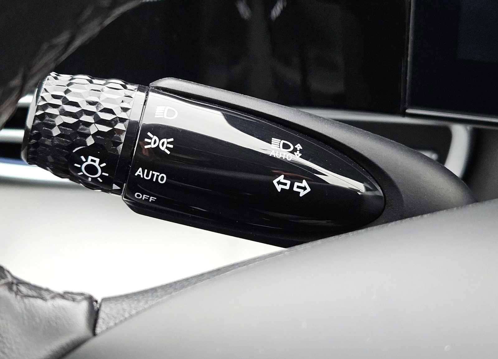 Used 2024 Hyundai Elantra Limited FWD image 23