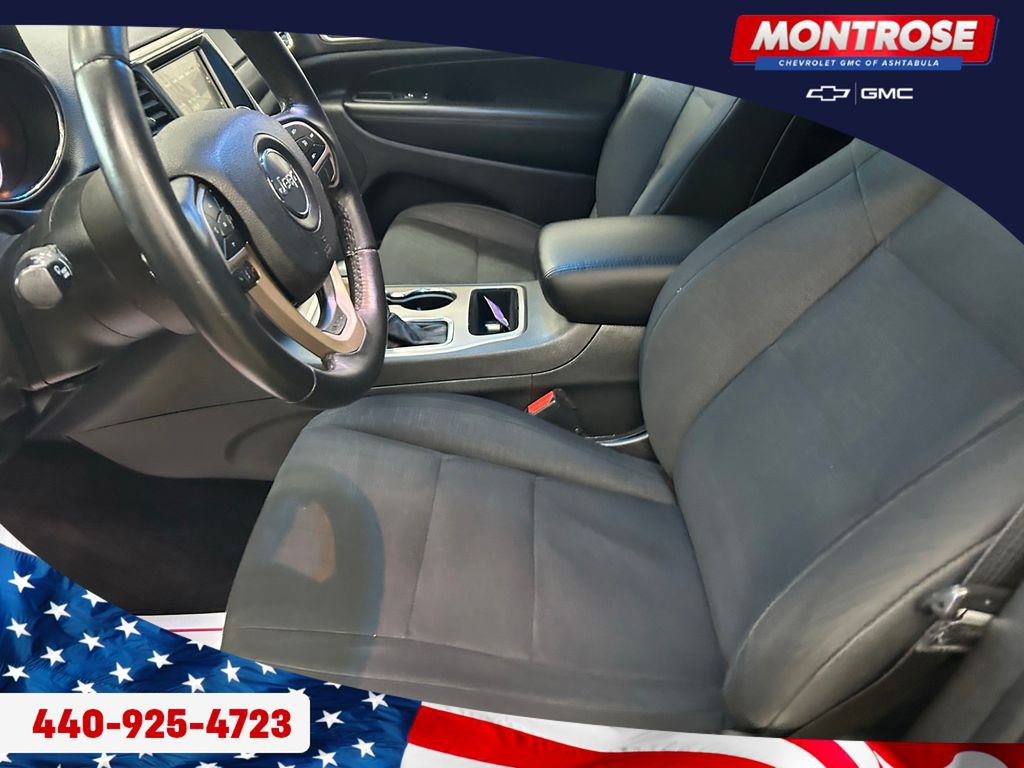 Used 2017 Jeep Grand Cherokee Laredo w/ Quick Order Package 23E AWD/4WD image 11
