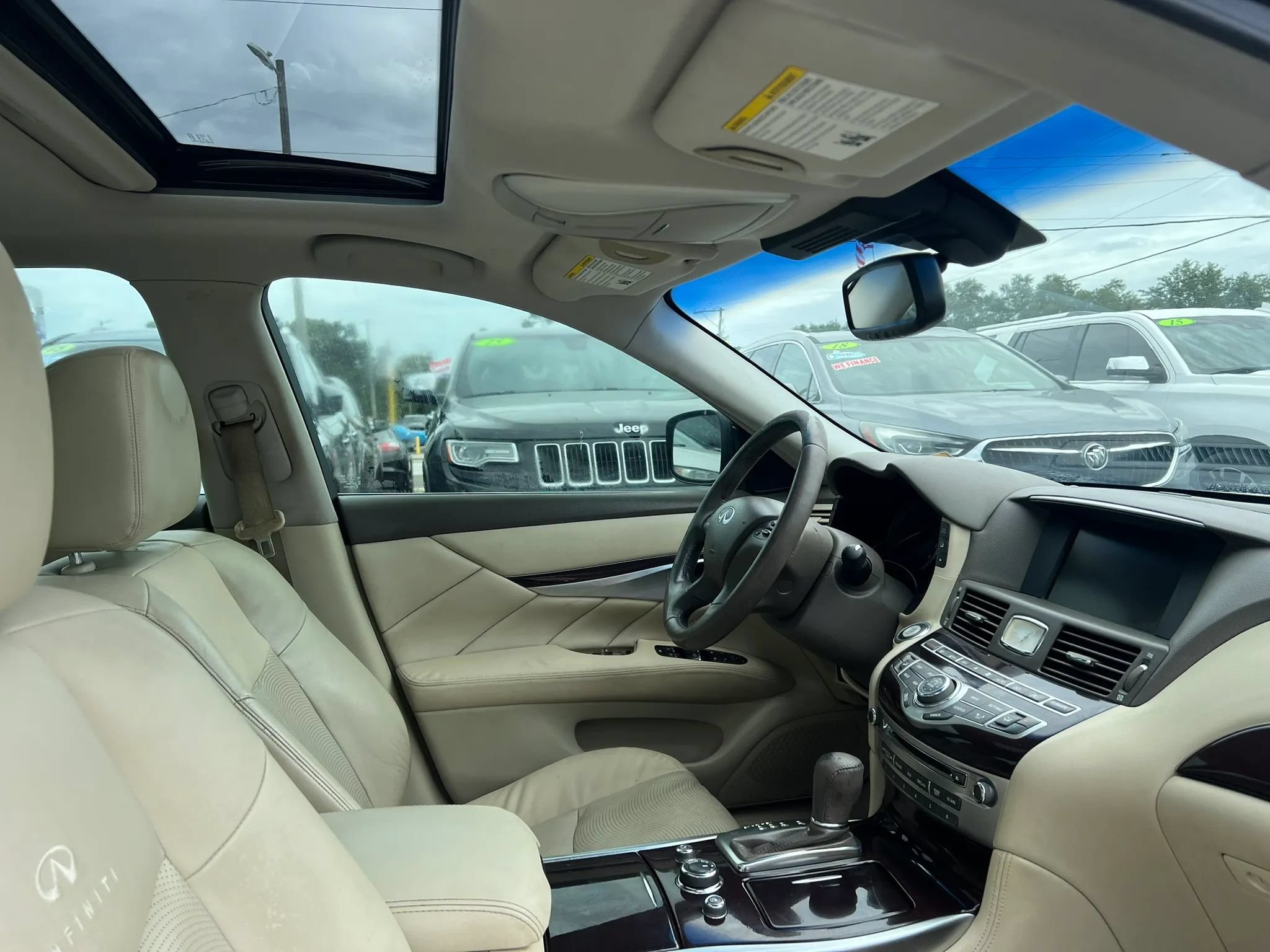 Used 2012 INFINITI M37 w/ Premium Pkg RWD image 16